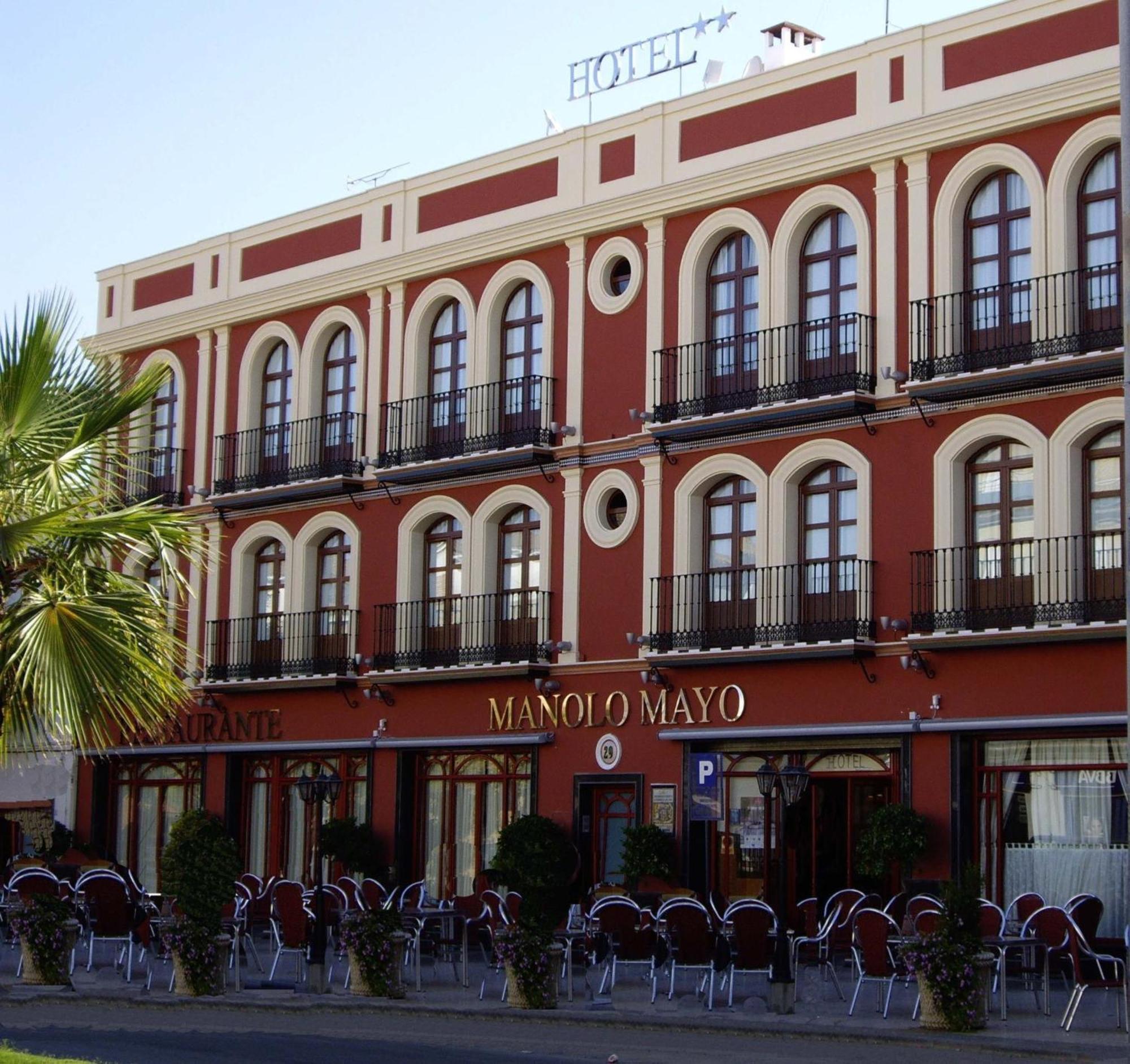 Hotel Manolo Mayo Los Palacios Y Villafranca Buitenkant foto